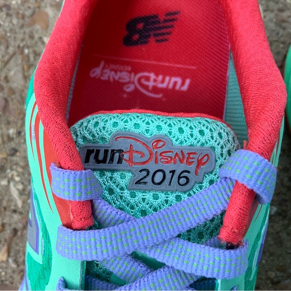 NEW Ariel runDisney New Balance women’s running shoes - Picture 4 of 15